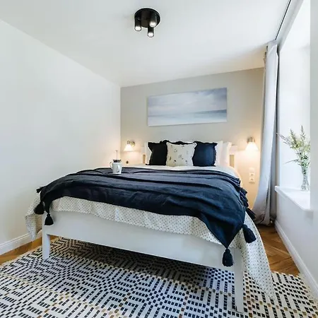 Lenderi Luxury With Sauna Apartment