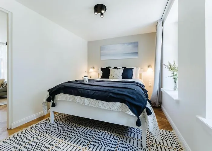 Lenderi Luxury With Sauna Apartment