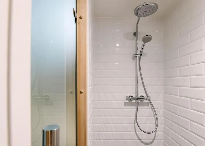 Lenderi Luxury With Sauna Apartment